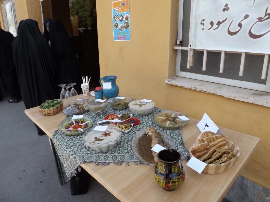جشنواره غذاهای ایرانی  در هفته ی آموزش
