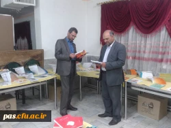 بازدید اساتید از نمایشگاه کتاب هفته ی آموزش