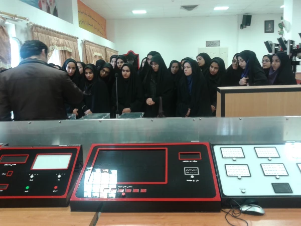 بازدید دانشجو معلمان از پارک علم و فناوری دانشگاه سمنان 2