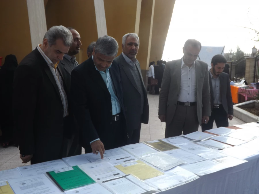 برگزاری همایش بزرگداشت روز پژوهش 2