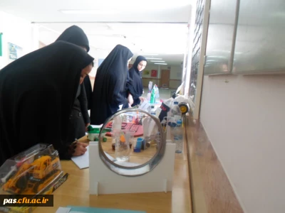 نمایشگاه دست سازه ها