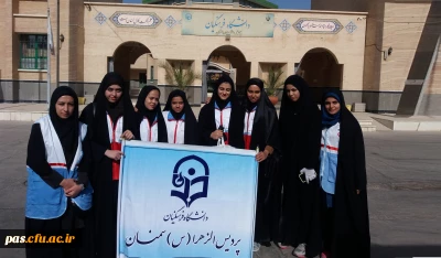 دیدار اعضای کانون هلال احمر از خانه سالمندان سمنان‎