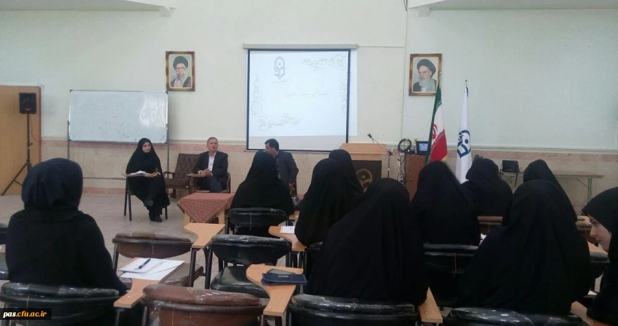 نشست مسئولین با دانشجومعلمان پردیس الزهرا (س)