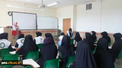 کمیته فرهنگی پردیس الزهرا (س)  با همکاری کانون هلال احمر برگزار نمود:

دوره آموزشی مانور زلزله