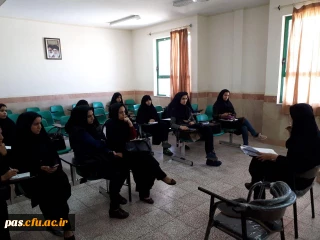 جلسه توجیهی و هم اندیشی کارشناس فرهنگی پردیس الزهرا (س) با دبیران کانون ها، انجمن ها و تشکل ها