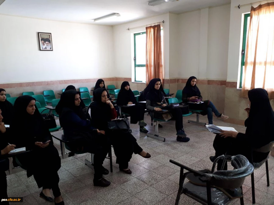 جلسه توجیهی و هم اندیشی کارشناس فرهنگی پردیس الزهرا (س) با دبیران کانون ها، انجمن ها و تشکل ها